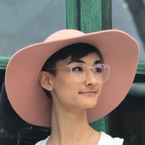 Meet your Posher, Gia